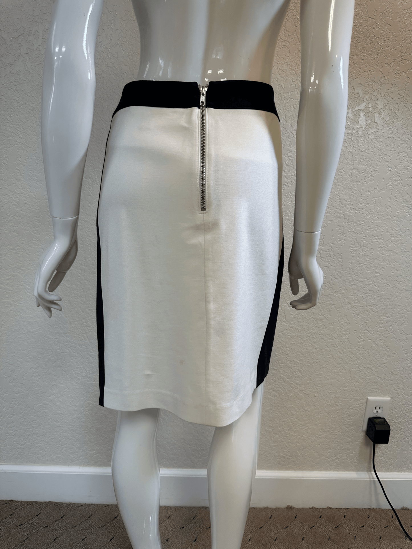Banana Republic Black/White Pencil Skirt