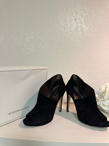BCBG MAX AZRIA Black Summer Suede