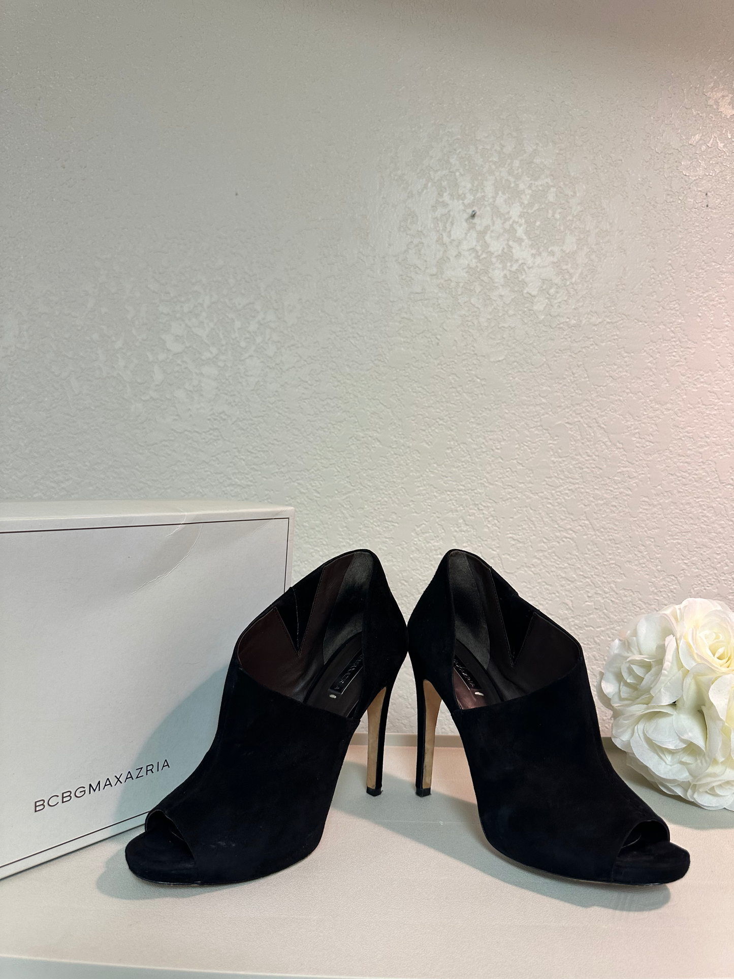 BCBG MAX AZRIA Black Summer Suede