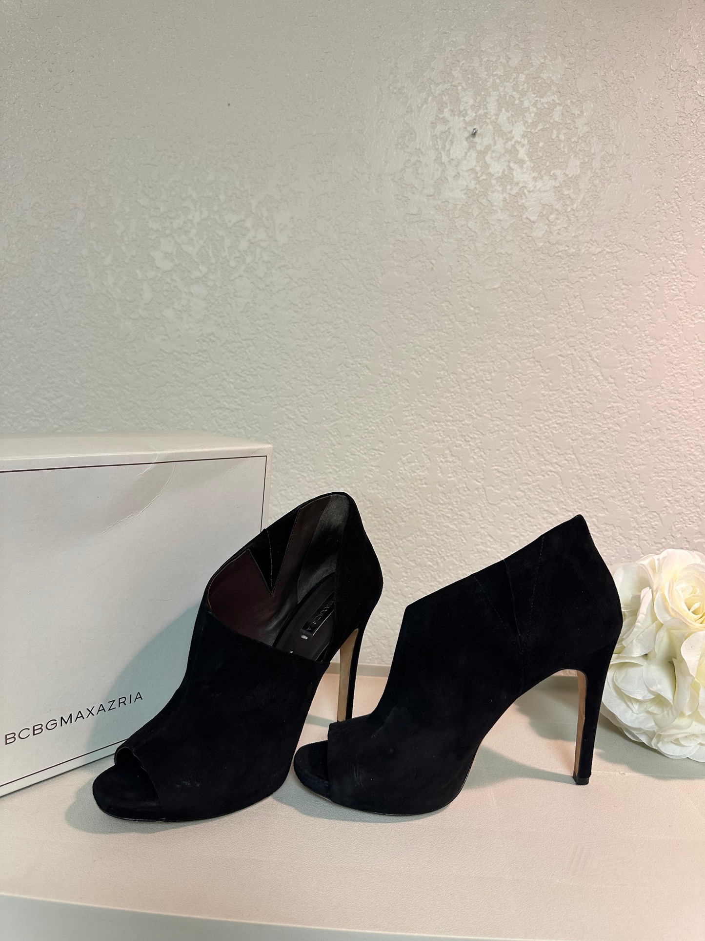 BCBG MAX AZRIA Black Summer Suede