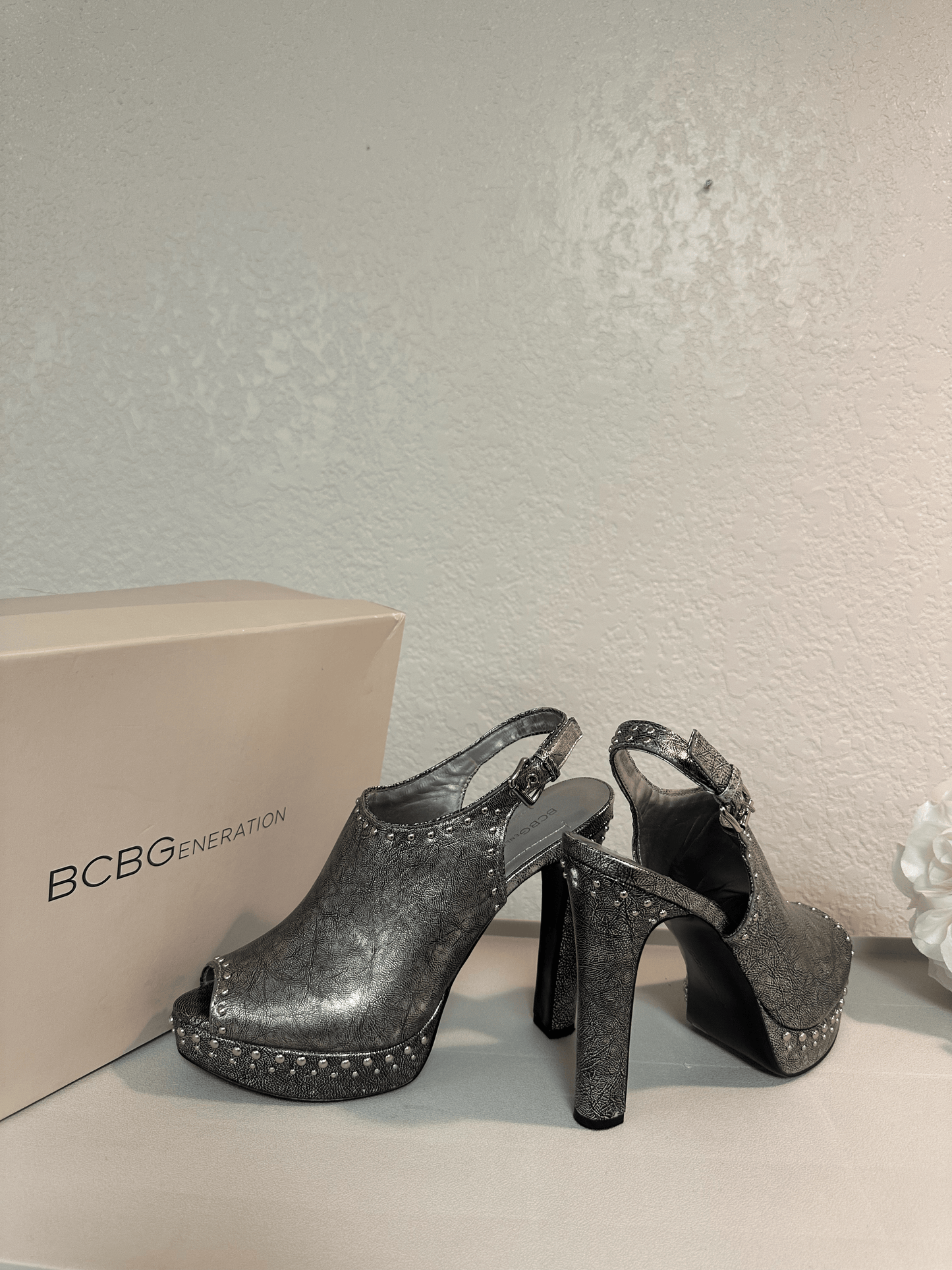 BCBG GENERATION Silver Metallic Platform Slingback