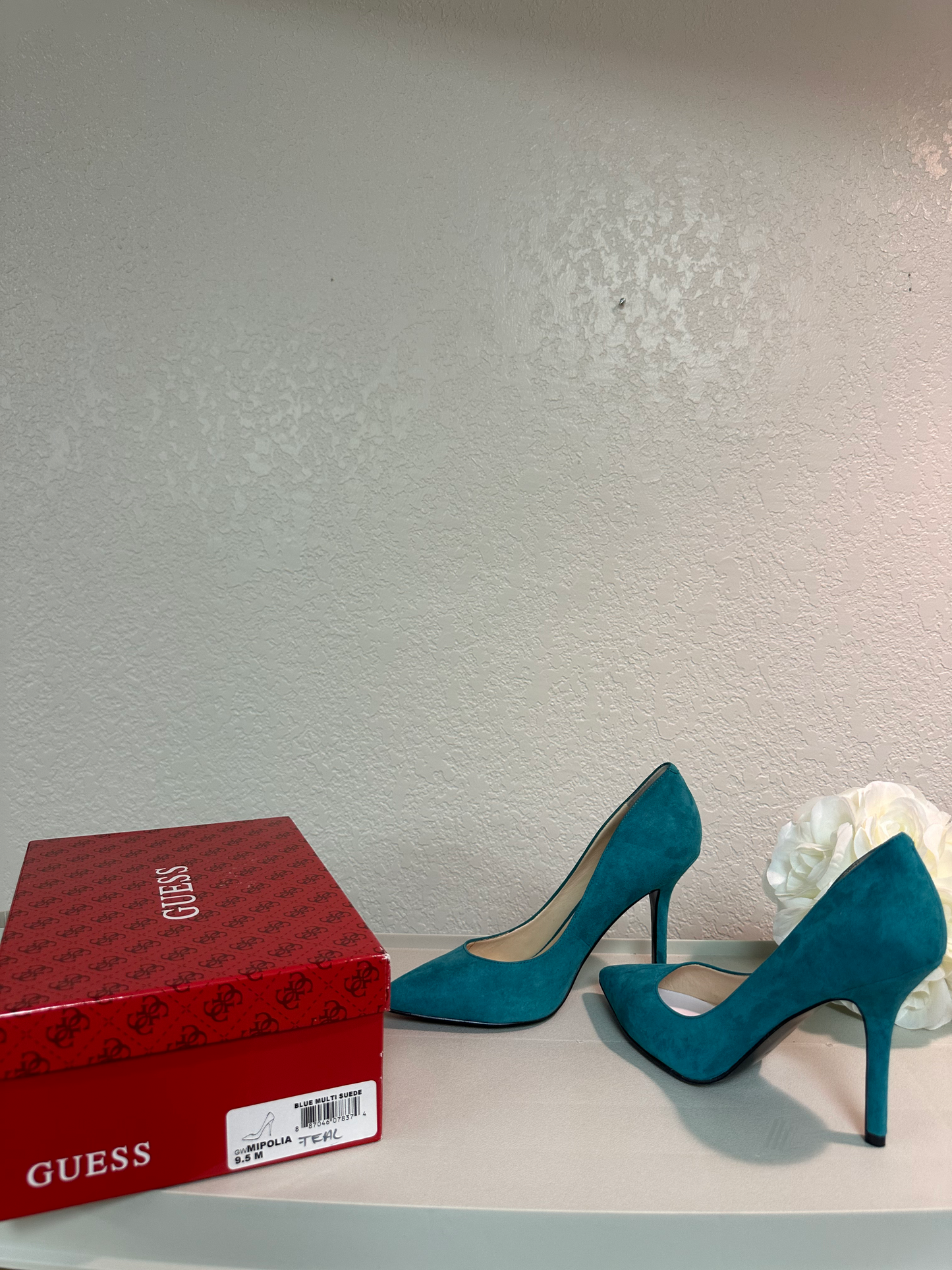 Guess Blue Teal Suede Pump