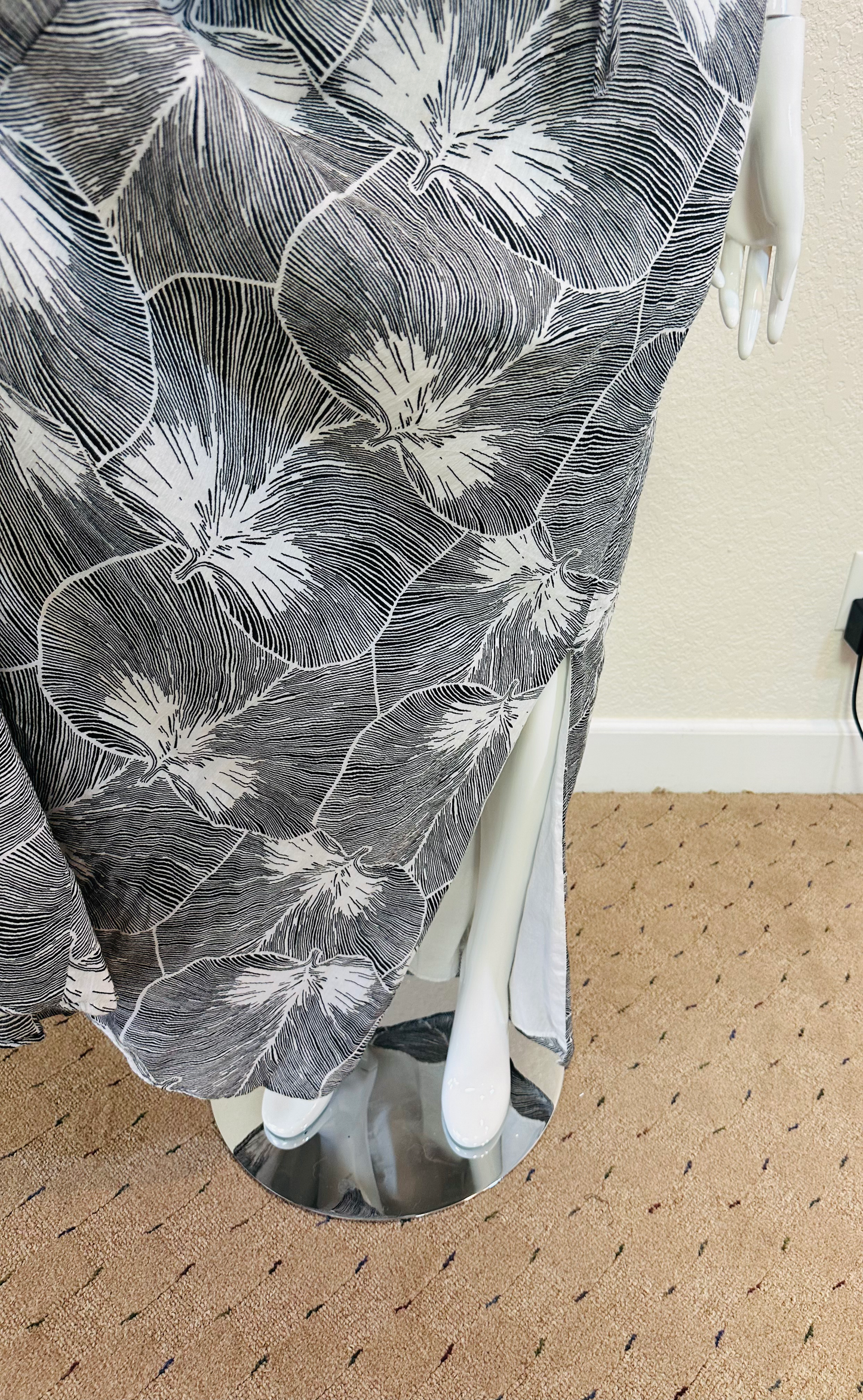 Black/White HalterMaxi Dress