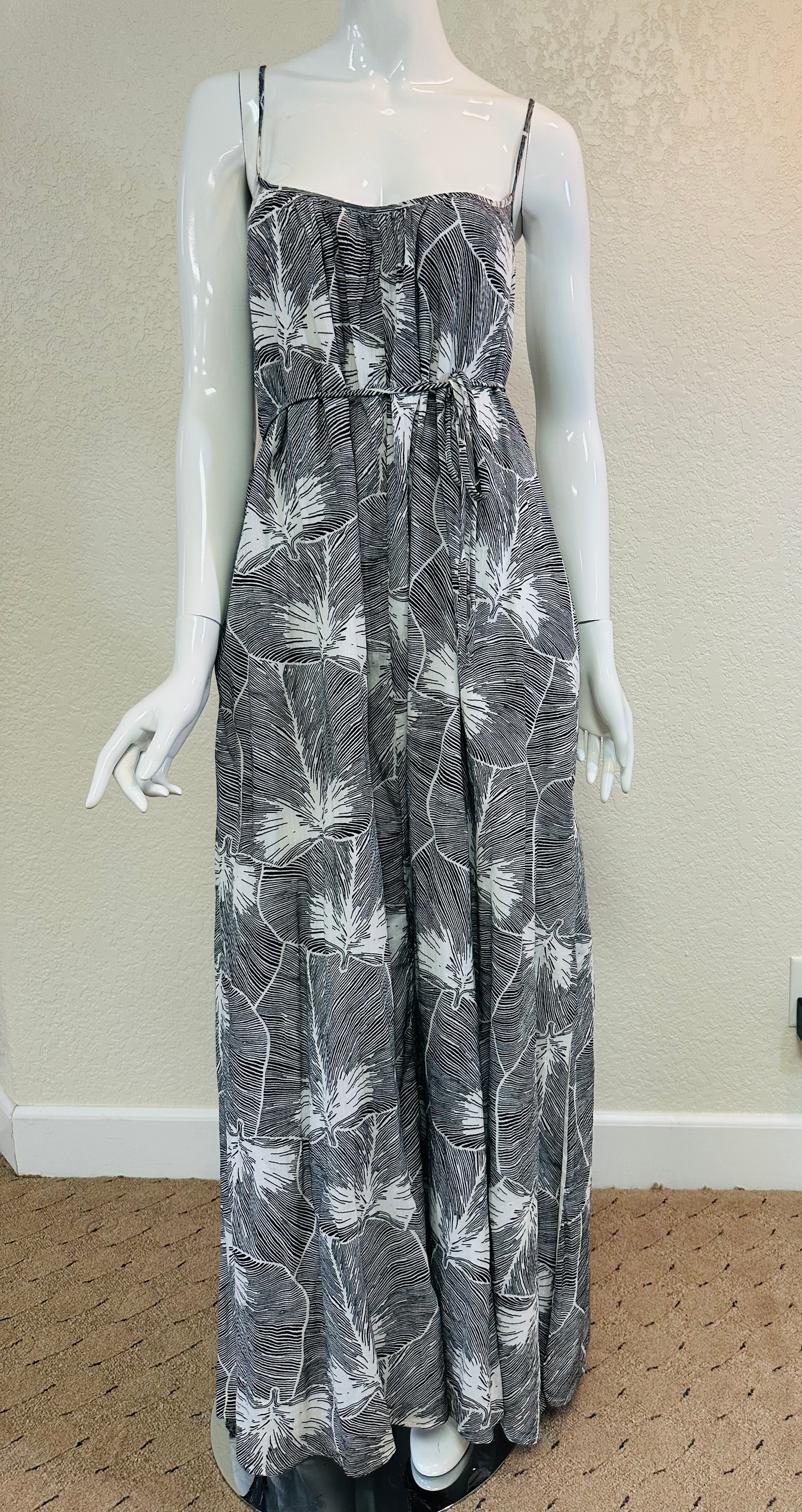 Black/White HalterMaxi Dress