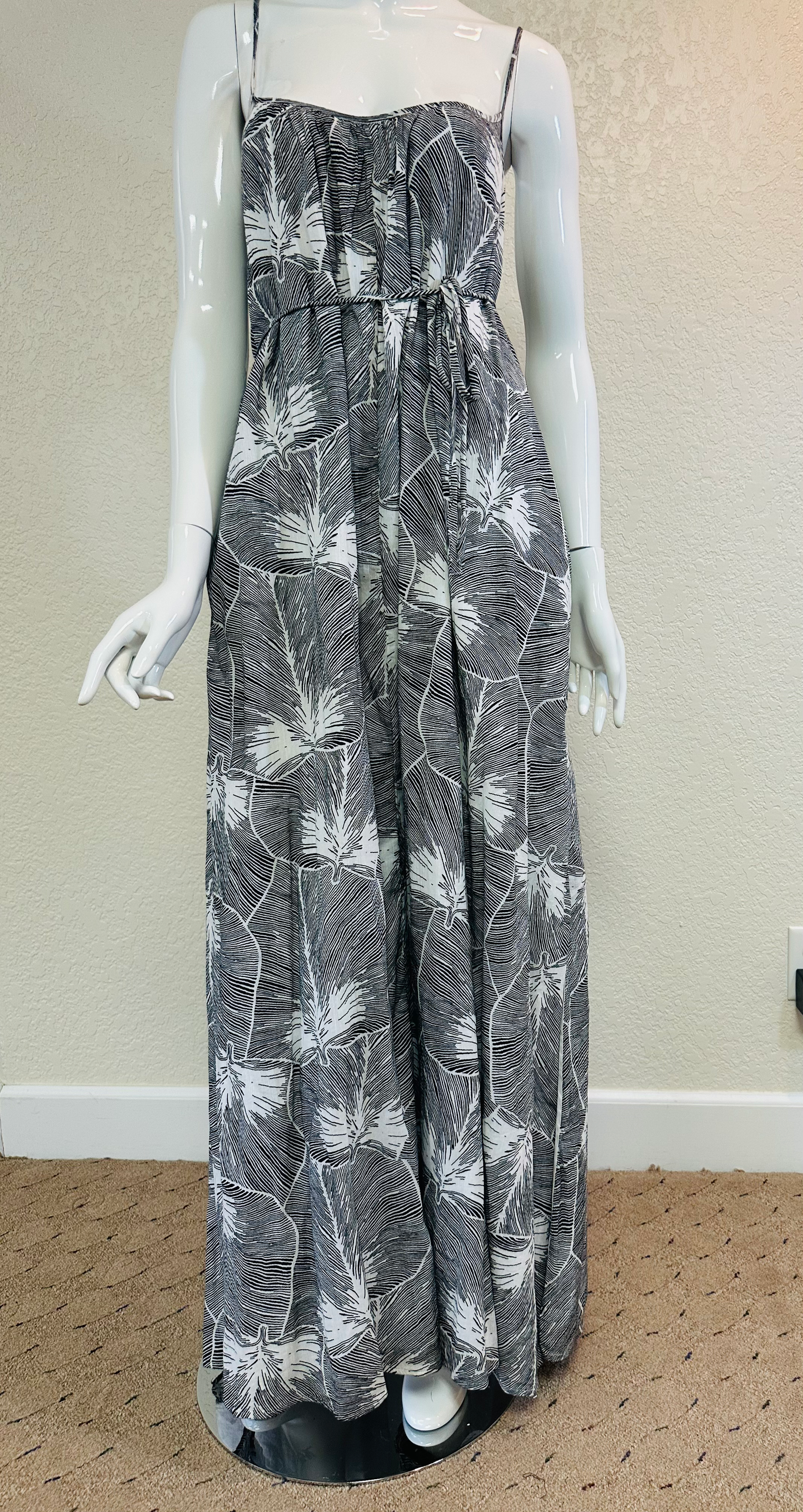 Black/White HalterMaxi Dress