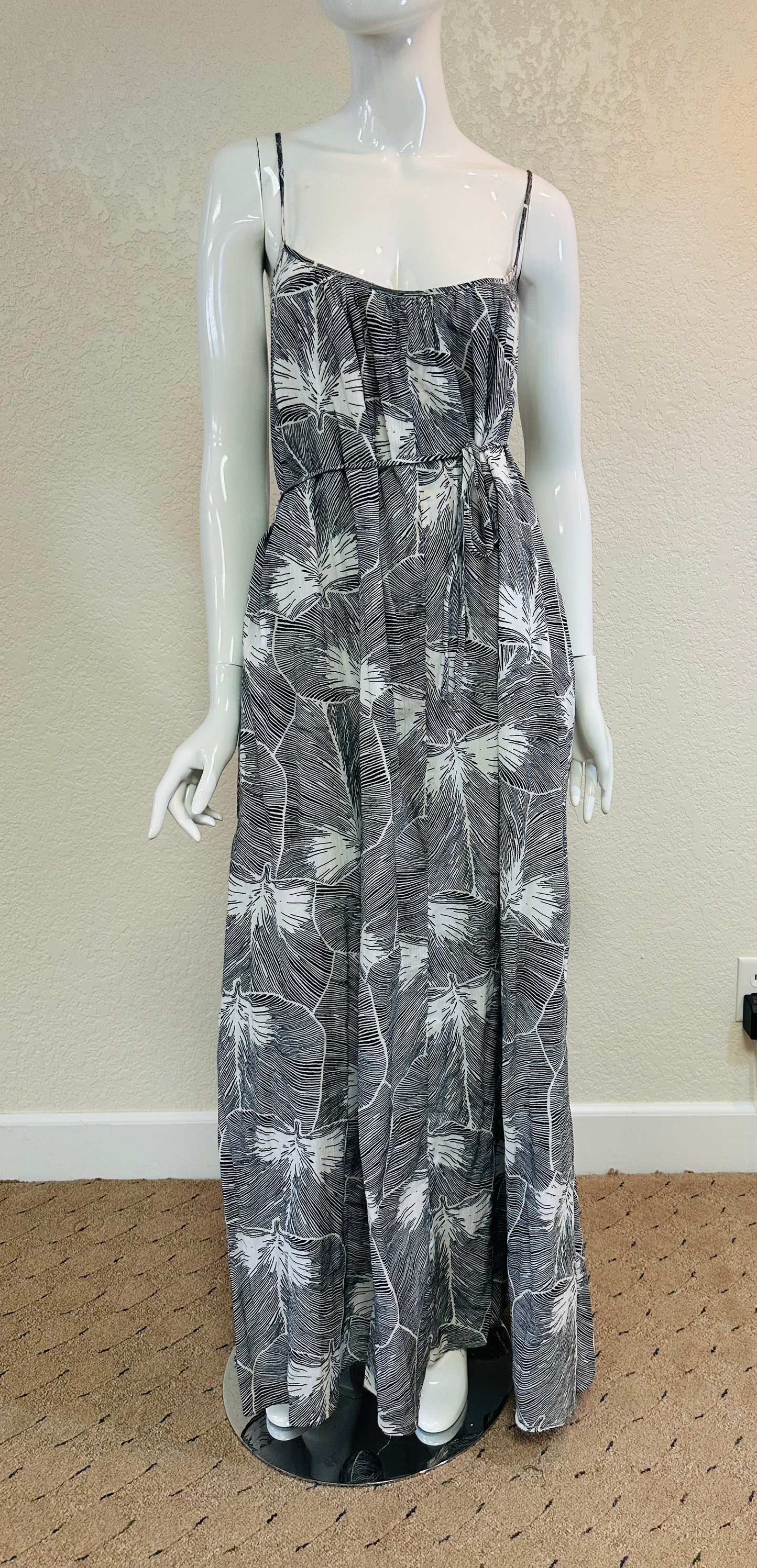 Black/White HalterMaxi Dress